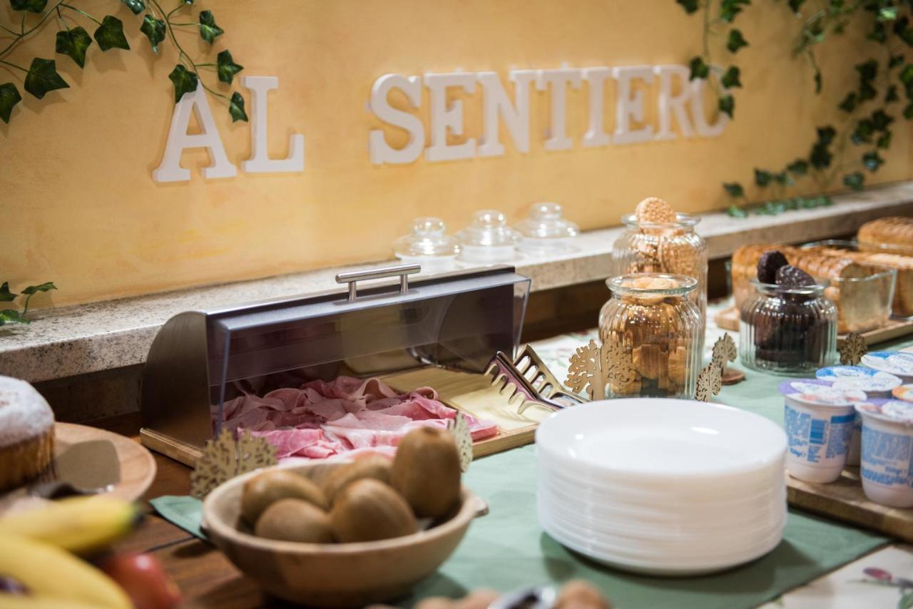 B&B Al Sentiero Caprino Veronese Bagian luar foto