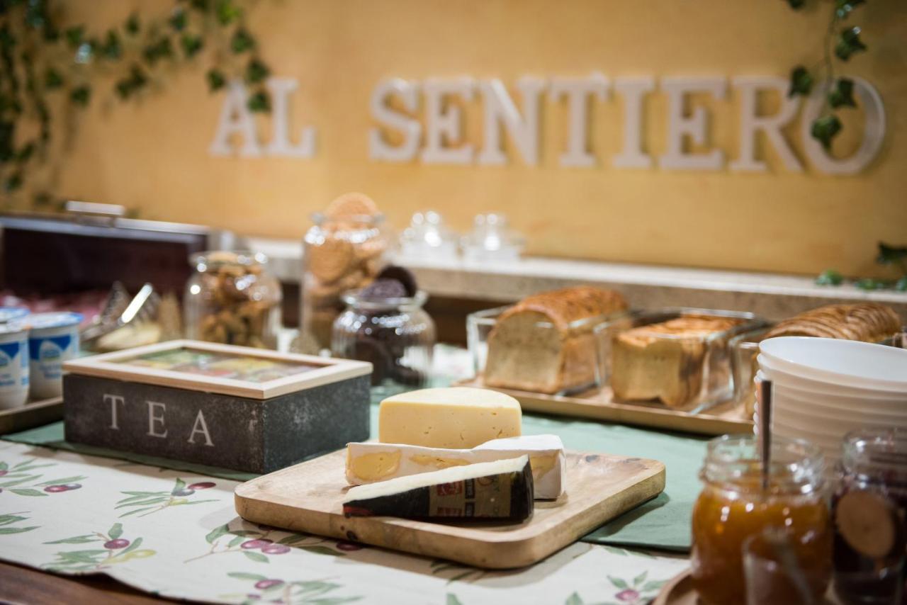 B&B Al Sentiero Caprino Veronese Bagian luar foto